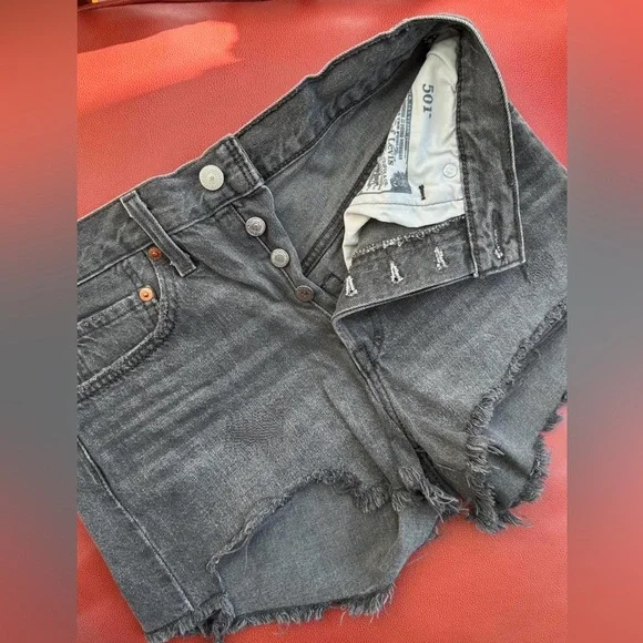 Vintage Levi's 501 Black Cutoff Denim Jean Shorts, size 26 - Picture 6 of 8